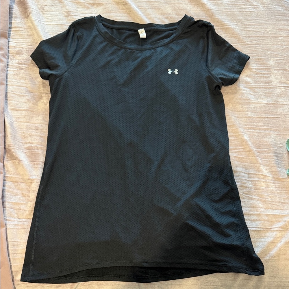 Under Armour Women's Black Short Sleeve Tee
